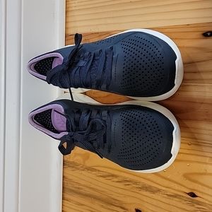 W8 purple Literide croc sneakers